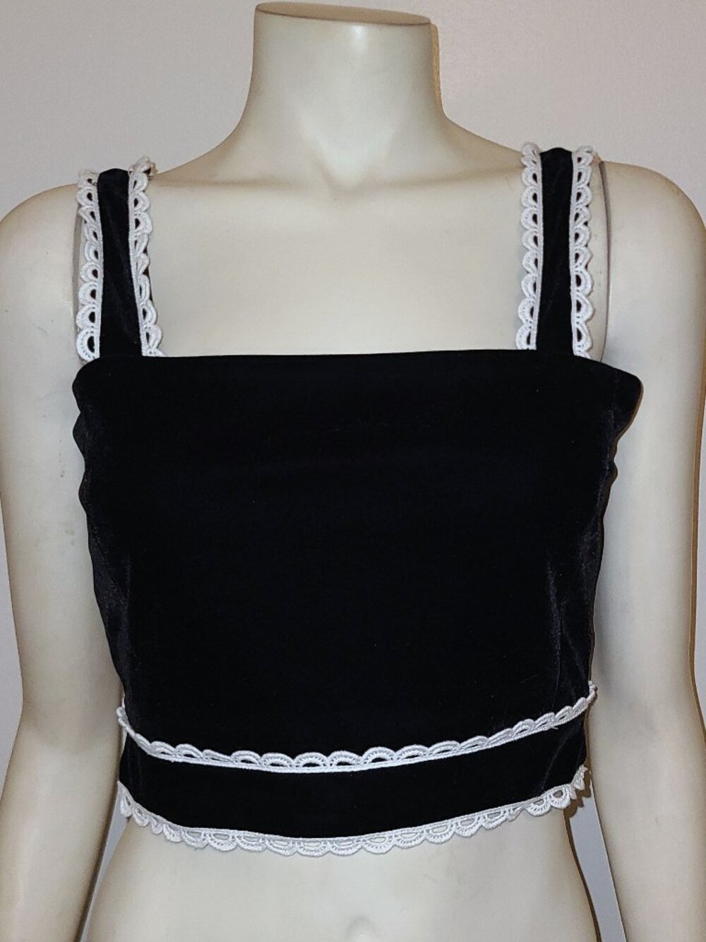 ENDLESS ROSE Velvet Crop Top, Size Small - Picture 2 of 5